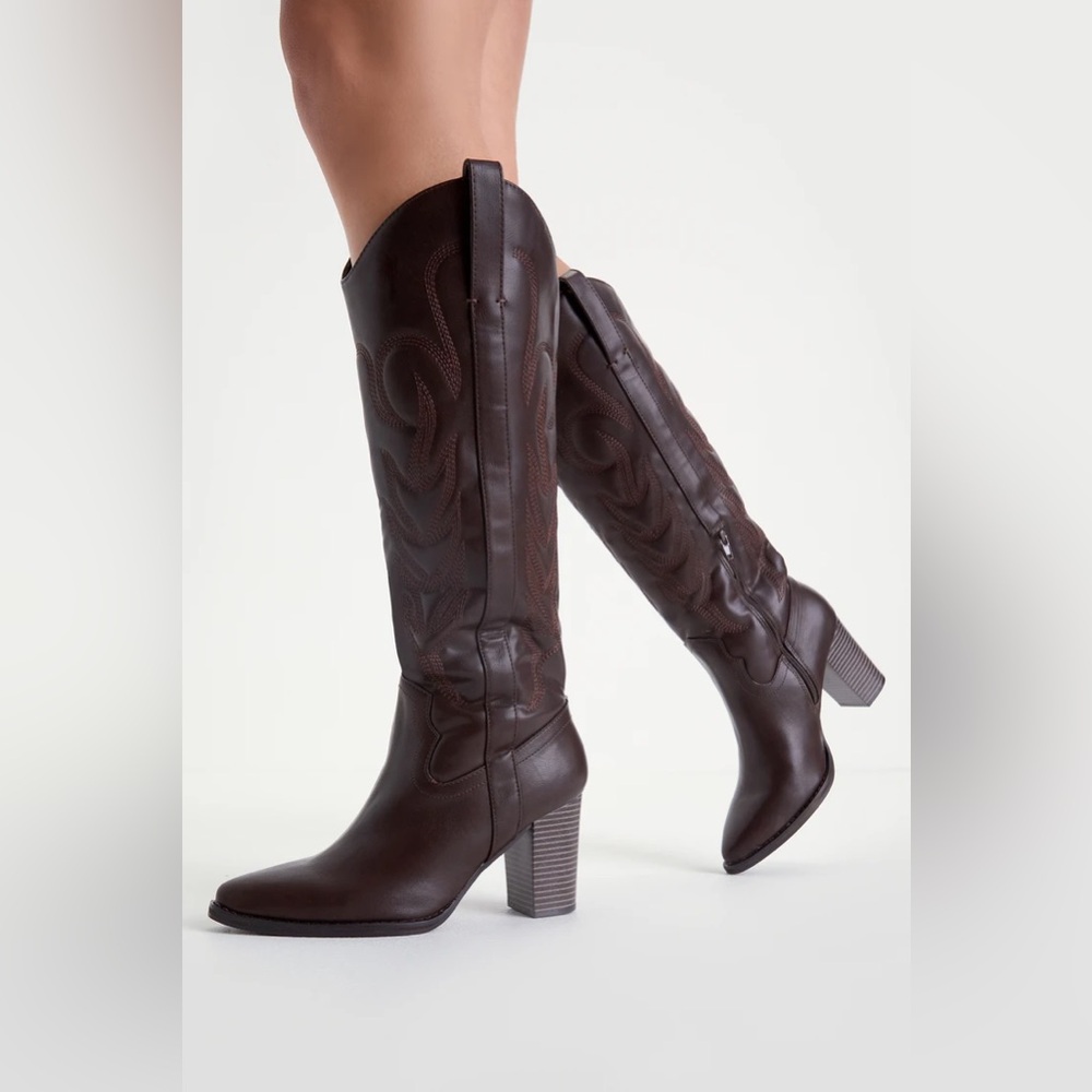 “Aden” Cowboy boot in color “Chocolate” 🍁